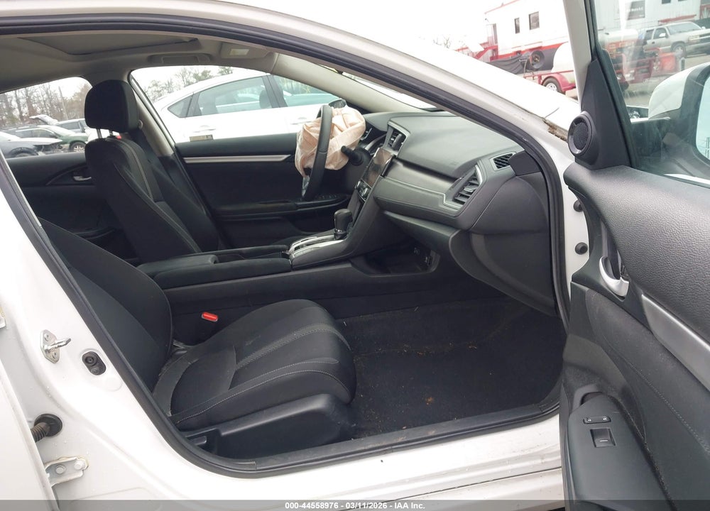 2018 HONDA CIVIC EX VIN: 19XFC2F74JE038647