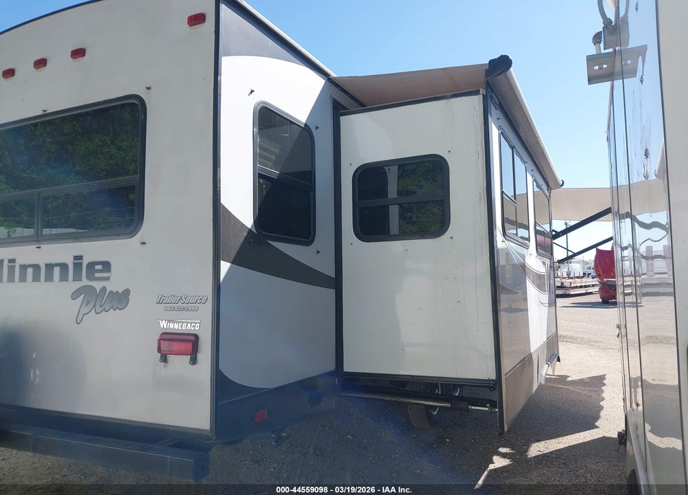 2018 WINNEBAGO MINNIE PLUS VIN: 54CTM3326J4022112