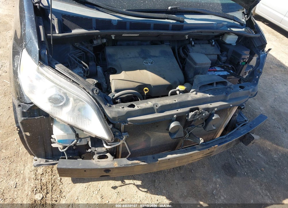 2011 TOYOTA SIENNA XLE VIN: 5TDDK3DC3BS026710