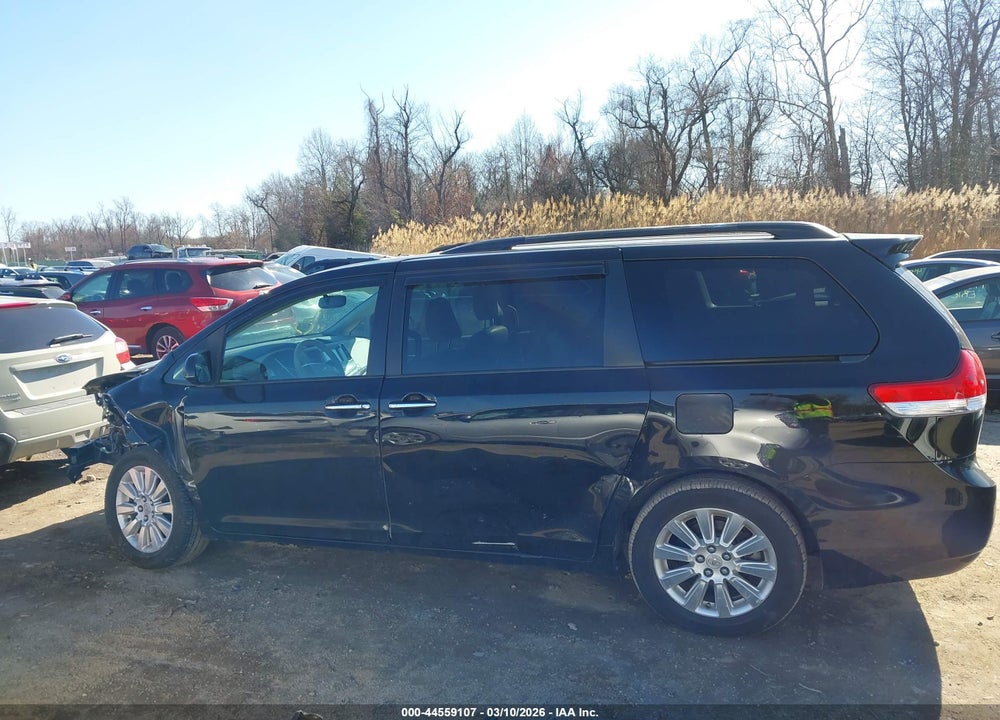 2011 TOYOTA SIENNA XLE VIN: 5TDDK3DC3BS026710