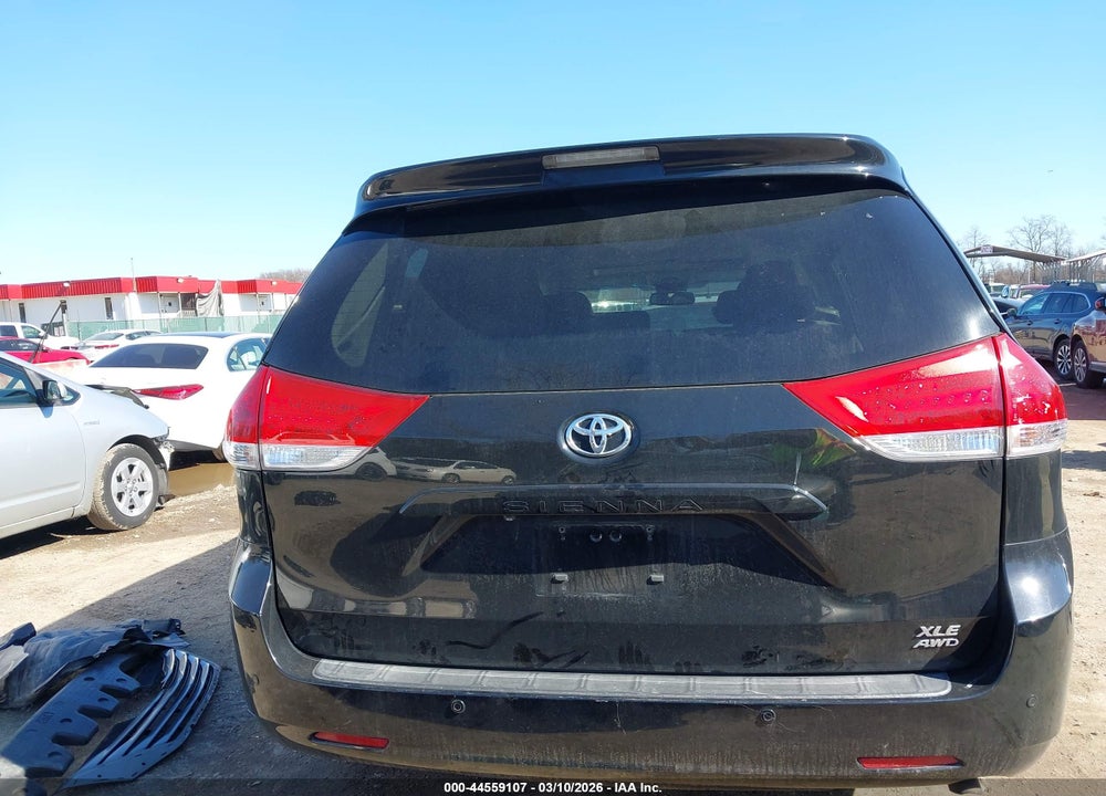 2011 TOYOTA SIENNA XLE VIN: 5TDDK3DC3BS026710