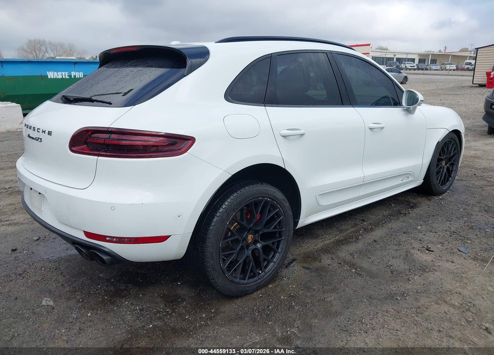 2018 PORSCHE MACAN GTS VIN: WP1AG2A59JLB64268