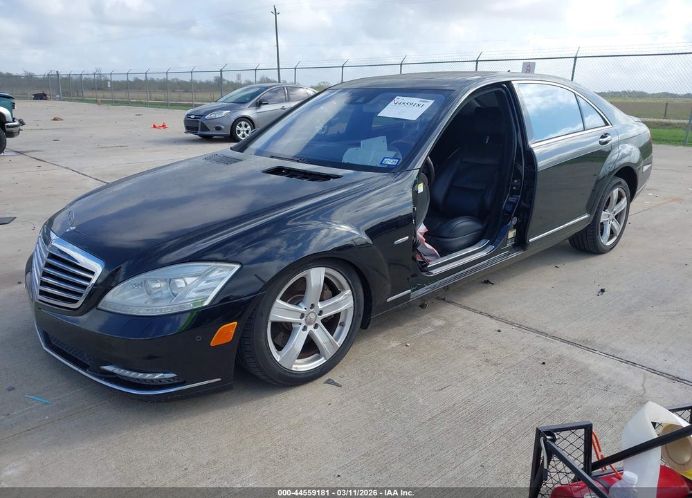 2012 MERCEDES-BENZ S 550 VIN: WDDNG7DBXCA464200