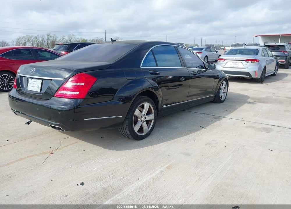 2012 MERCEDES-BENZ S 550 VIN: WDDNG7DBXCA464200