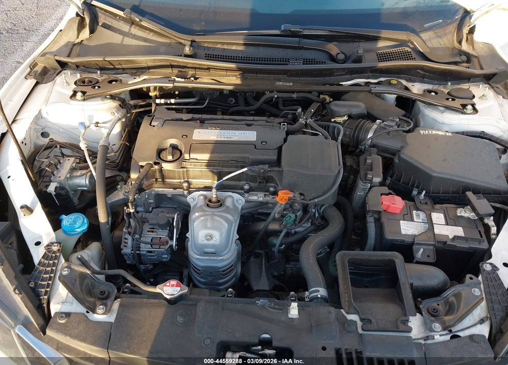 2015 HONDA ACCORD EX VIN: 1HGCR2F70FA033927