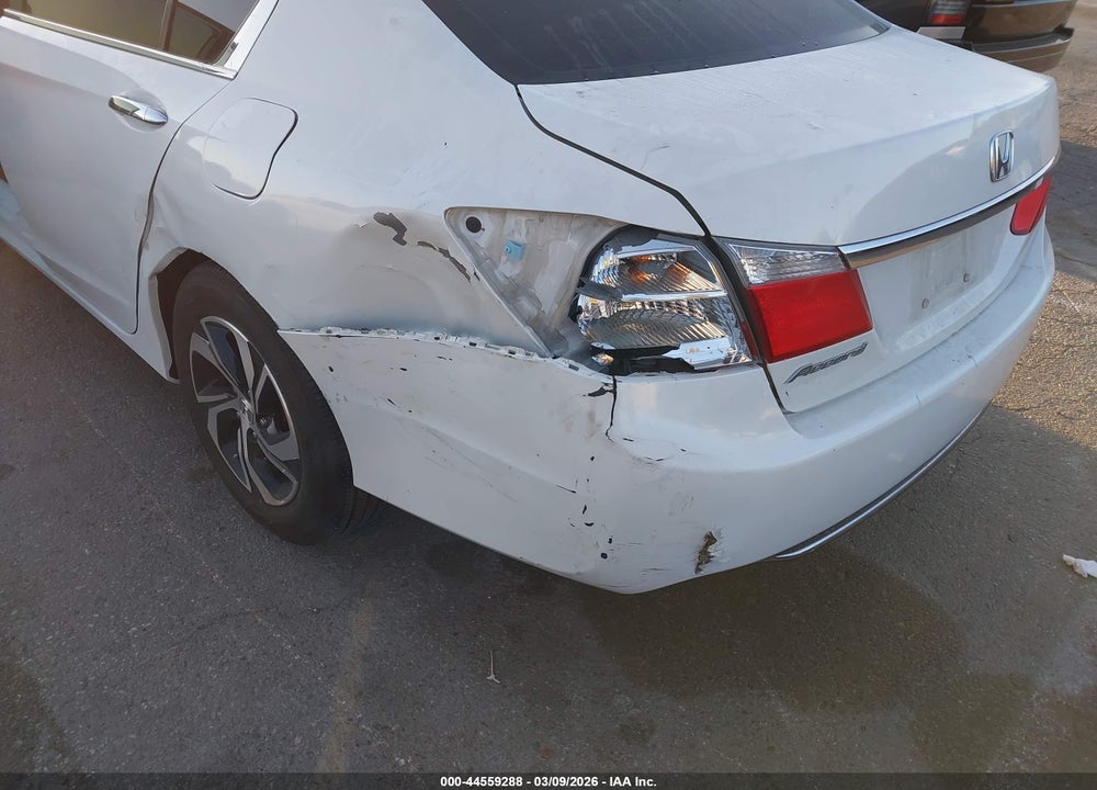 2015 HONDA ACCORD EX VIN: 1HGCR2F70FA033927