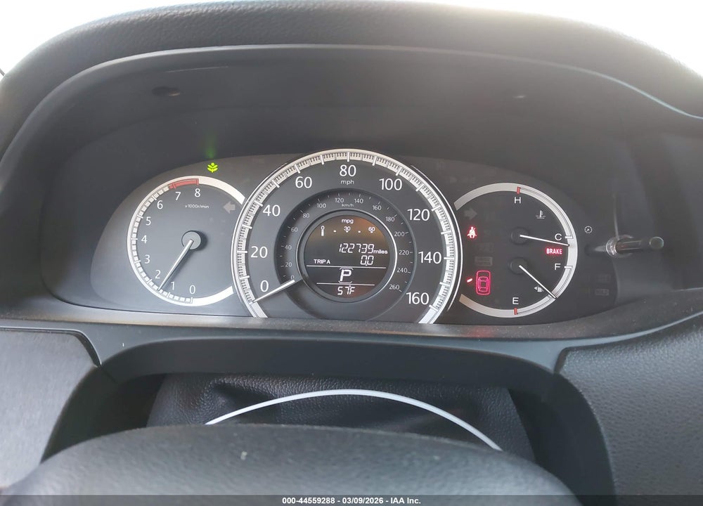 2015 HONDA ACCORD EX VIN: 1HGCR2F70FA033927