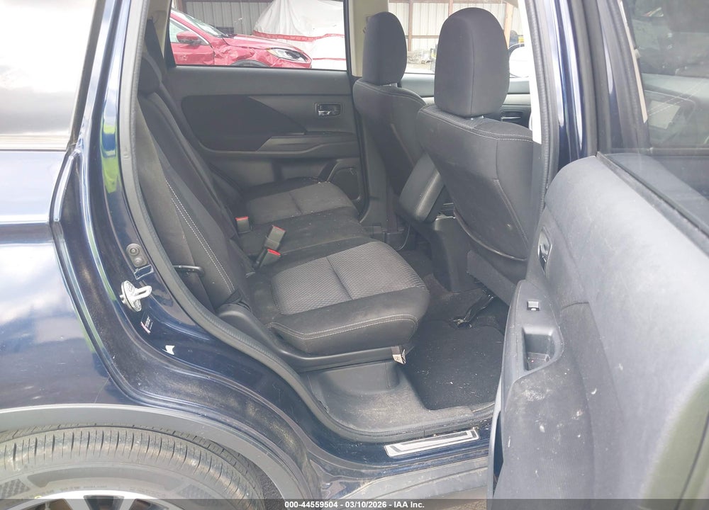 2018 MITSUBISHI OUTLANDER ES VIN: JA4AD2A34JJ000571
