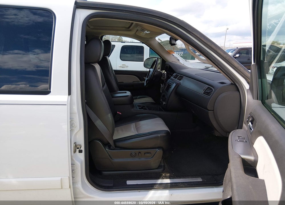 2007 CHEVROLET SUBURBAN 1500 LT VIN: 3GNFK16317G261551