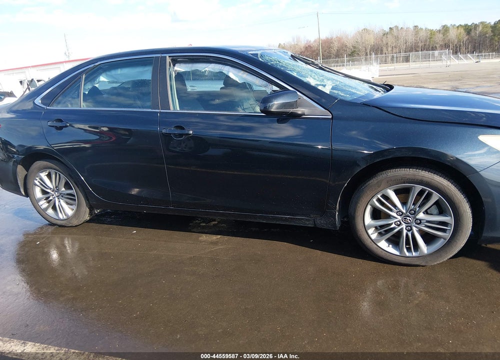 2015 TOYOTA CAMRY SE VIN: 4T1BF1FK3FU483289