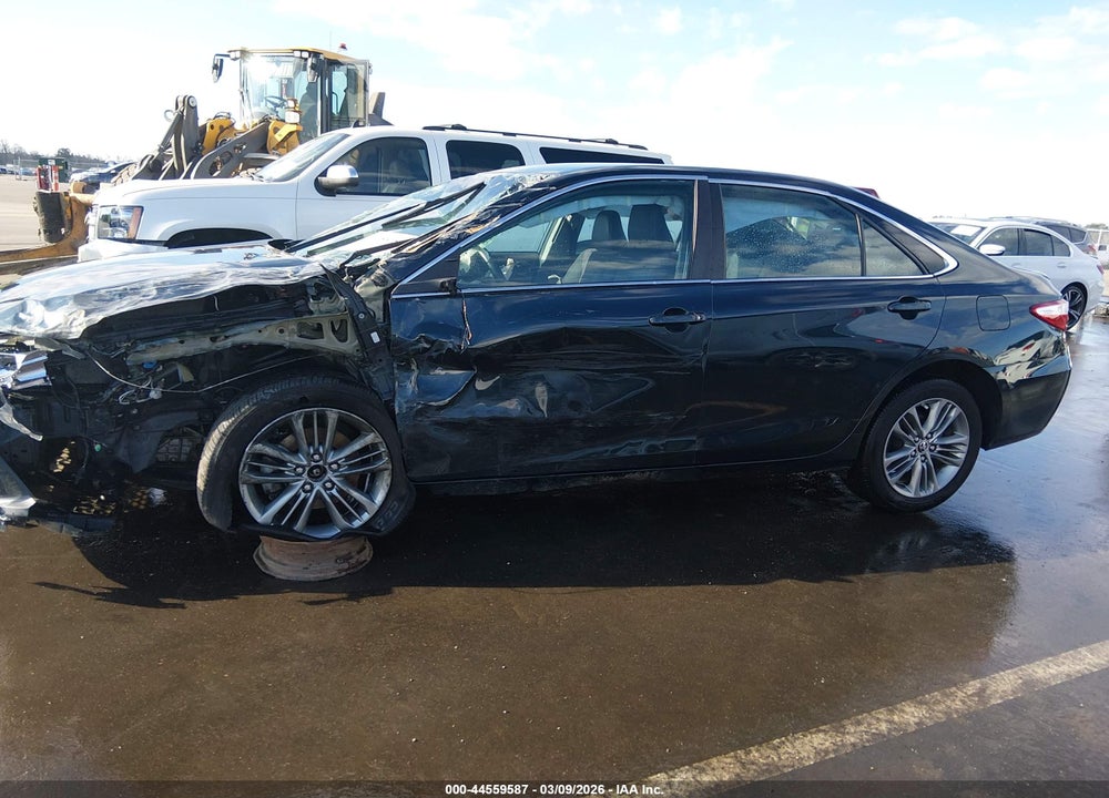 2015 TOYOTA CAMRY SE VIN: 4T1BF1FK3FU483289