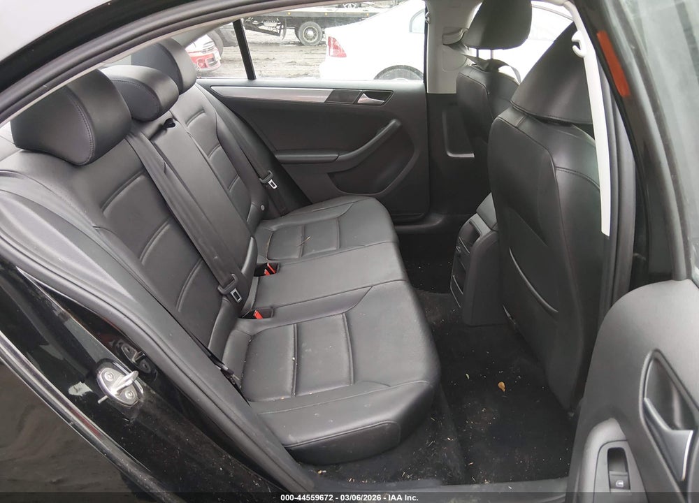 2017 VOLKSWAGEN JETTA 1.4T SE VIN: 3VWDB7AJ0HM389109
