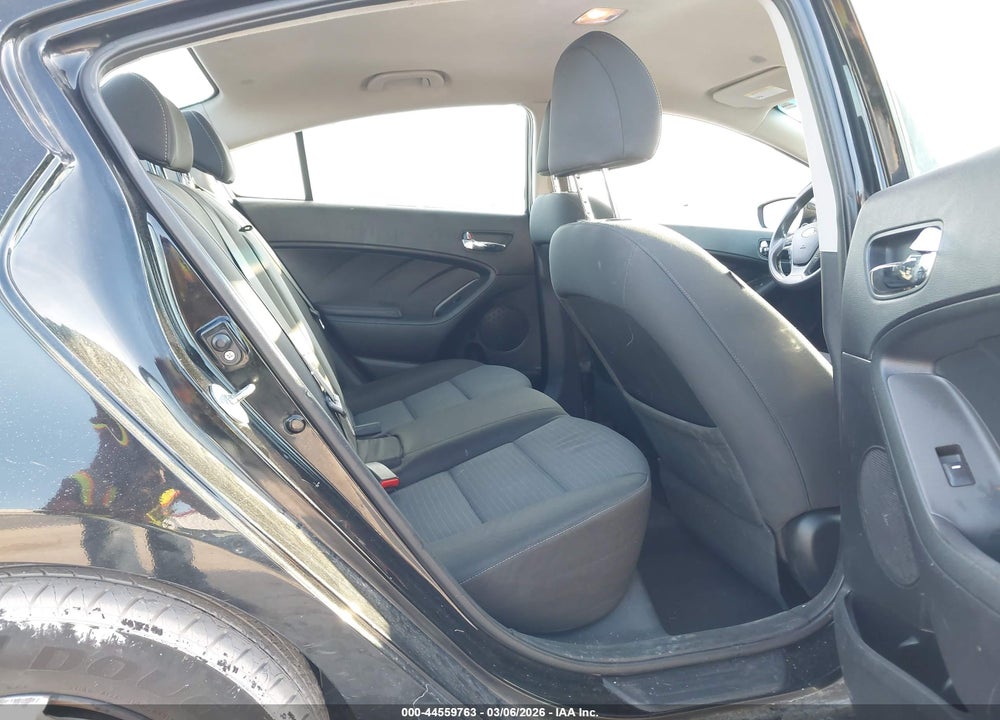 2015 KIA FORTE LX VIN: KNAFX4A64F5326103