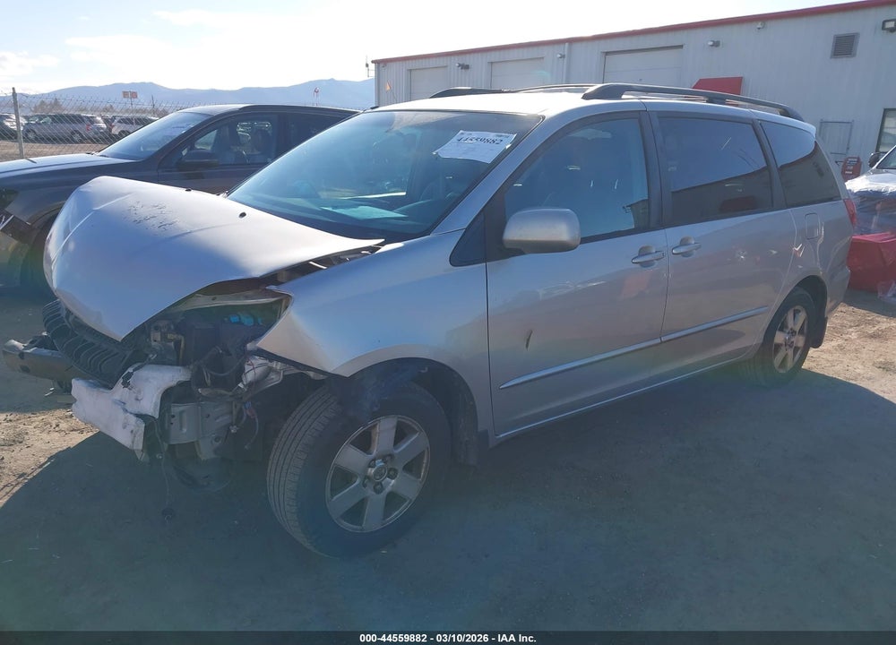 2004 TOYOTA SIENNA XLE VIN: 5TDZA22C24S075986