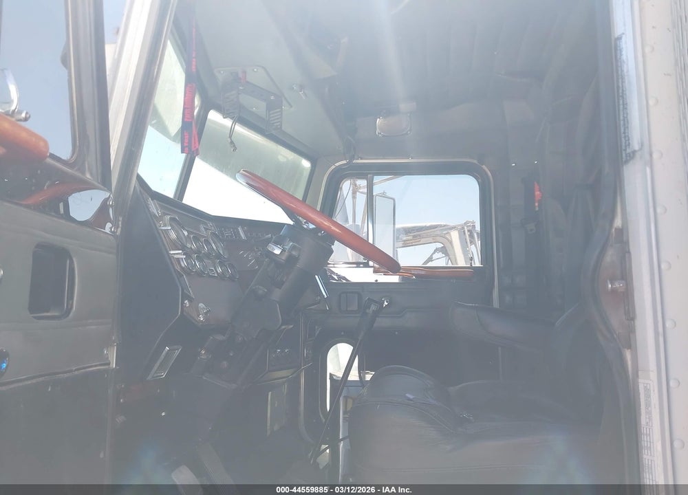 1997 PETERBILT 379 VIN: 1XP5D68X9VD415525