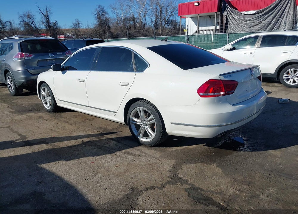 2015 VOLKSWAGEN PASSAT SEL VIN: 1VWCV7A35FC066578
