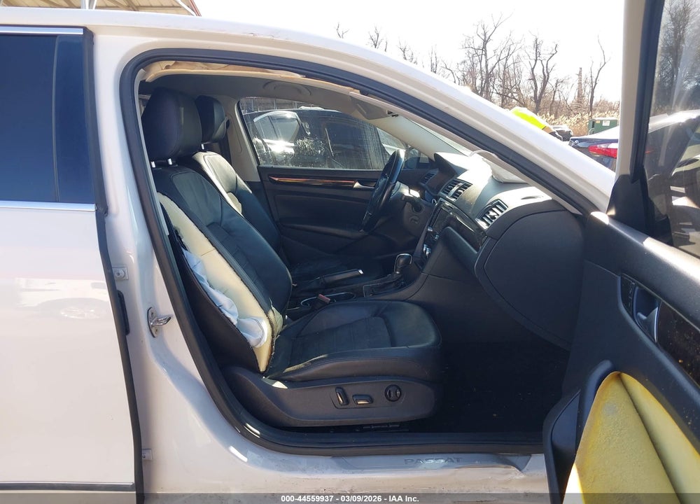 2015 VOLKSWAGEN PASSAT SEL VIN: 1VWCV7A35FC066578