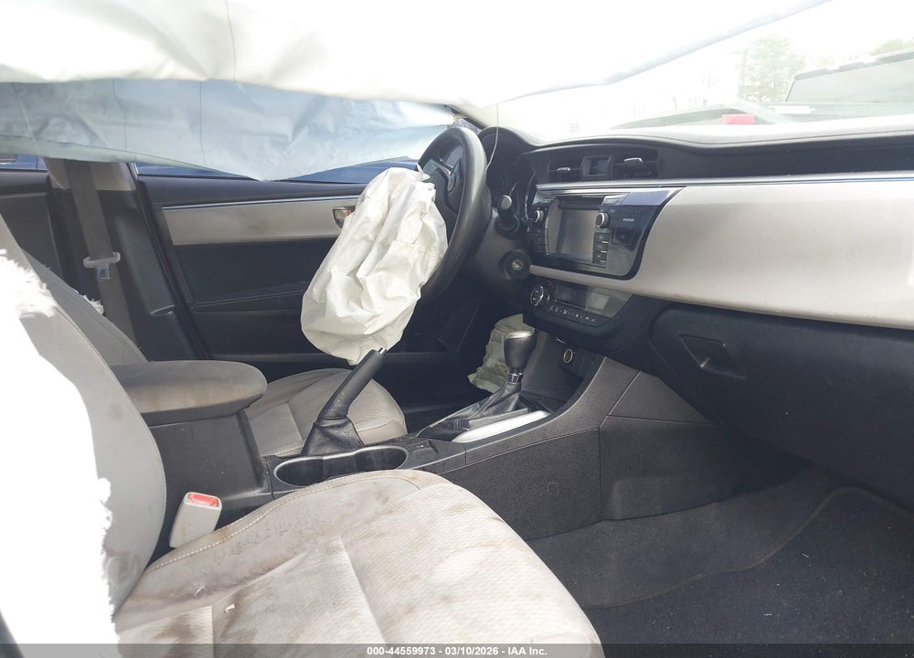 2015 TOYOTA COROLLA LE VIN: 5YFBURHE2FP239792
