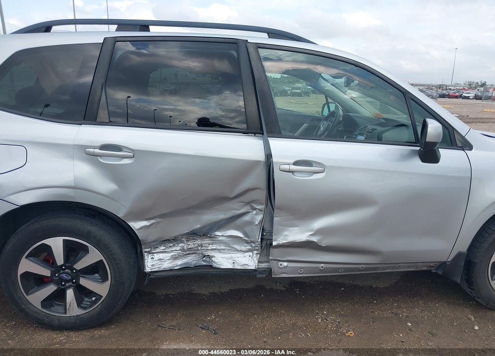2017 SUBARU FORESTER 2.5I PREMIUM VIN: JF2SJAGC2HH530285