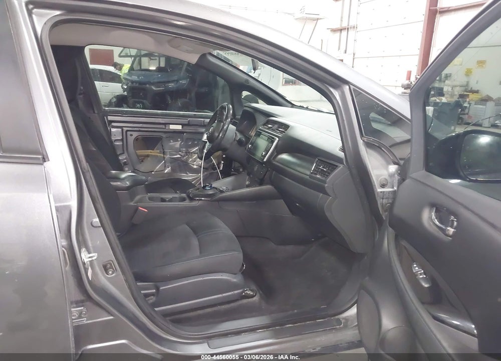 2018 NISSAN LEAF SV VIN: 1N4AZ1CP3JC304289
