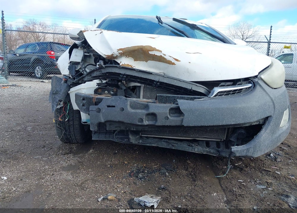 2013 HYUNDAI ELANTRA VIN: 5NPDH4AE5DH426223