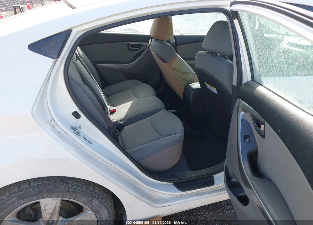 2013 HYUNDAI ELANTRA VIN: 5NPDH4AE5DH426223