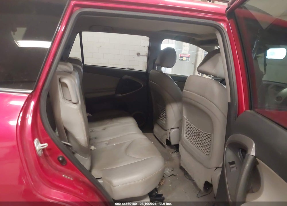 2008 TOYOTA RAV4 LIMITED VIN: JTMBD31V885187902