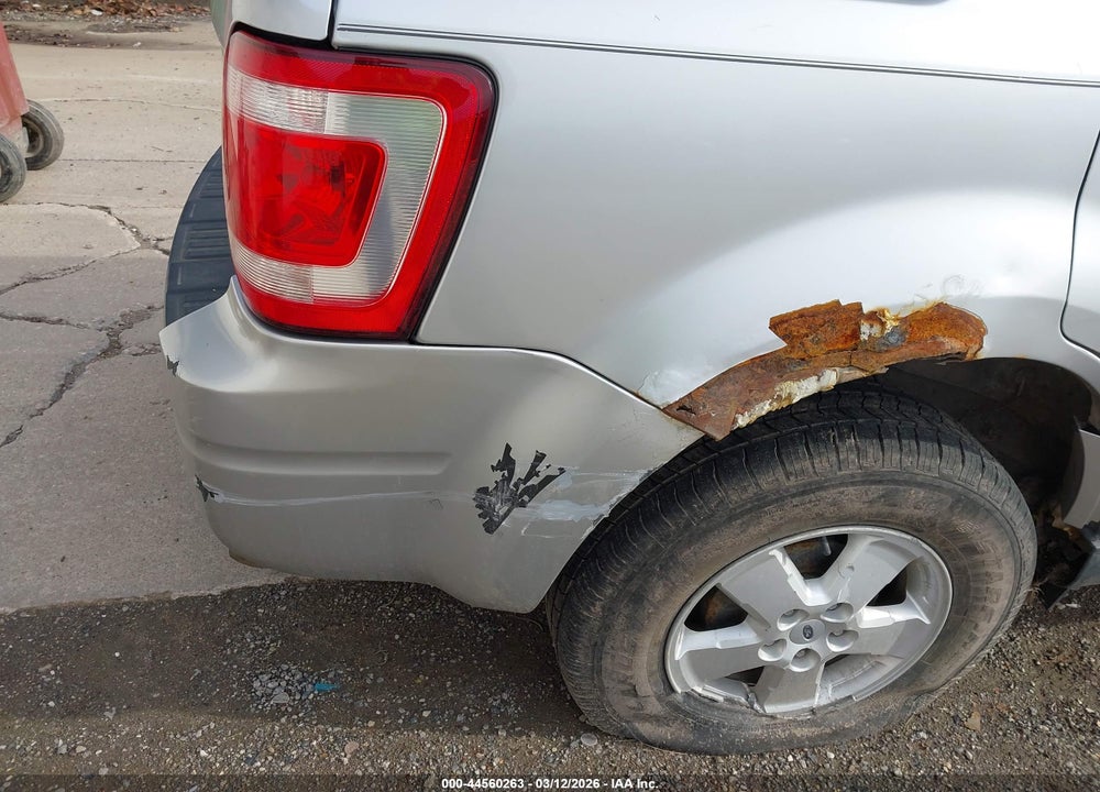 2010 FORD ESCAPE XLS VIN: 1FMCU9C76AKA61854