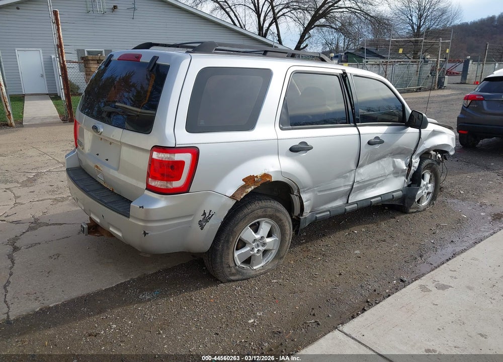 2010 FORD ESCAPE XLS VIN: 1FMCU9C76AKA61854