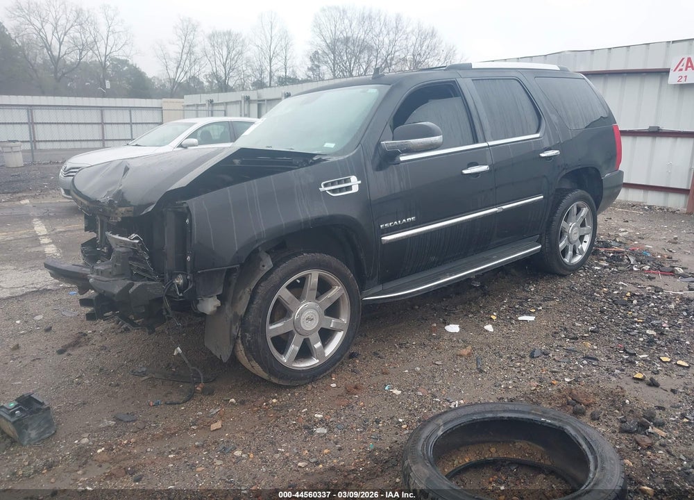 2013 CADILLAC ESCALADE LUXURY VIN: 1GYS3BEF5DR205432
