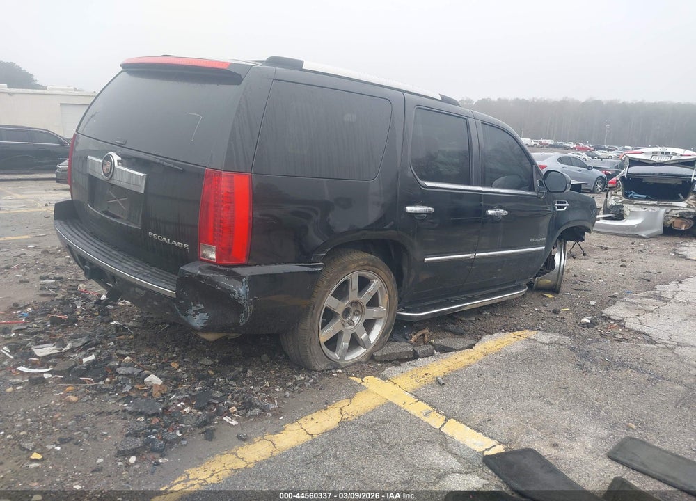 2013 CADILLAC ESCALADE LUXURY VIN: 1GYS3BEF5DR205432