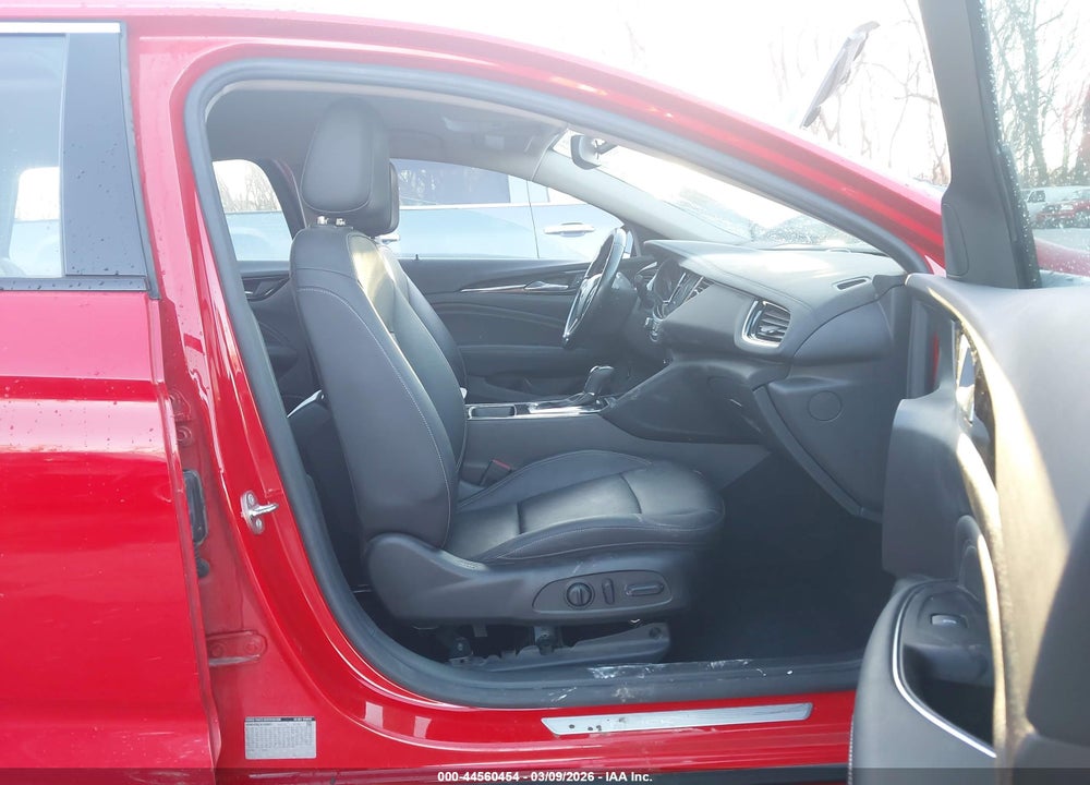 2019 BUICK REGAL TOURX AWD ESSENCE VIN: W04GV8SX1K1009631
