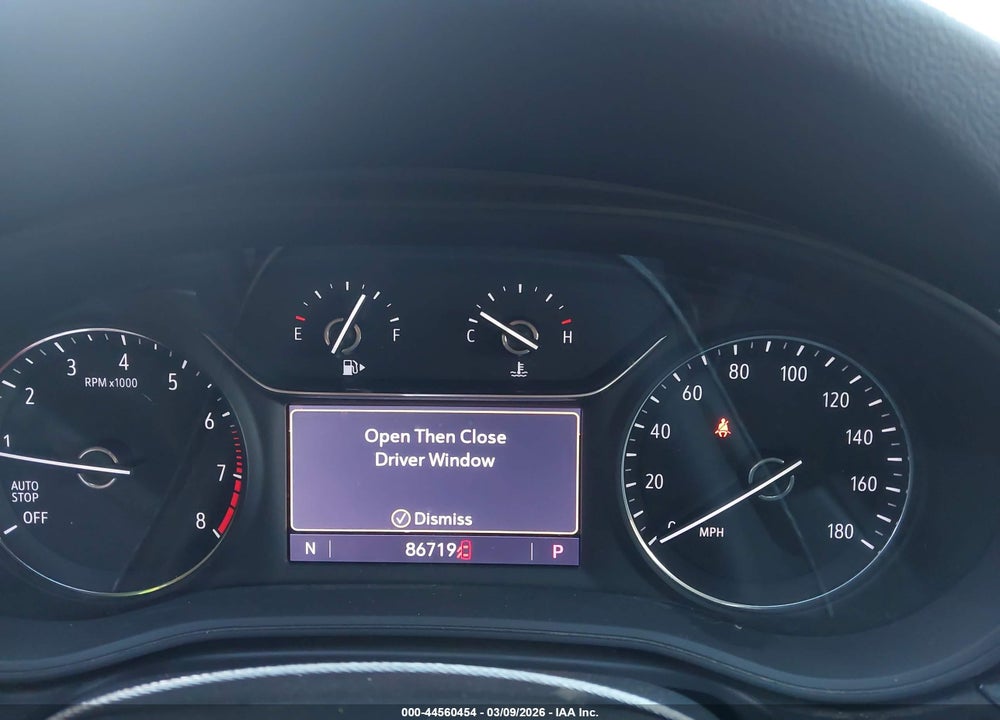 2019 BUICK REGAL TOURX AWD ESSENCE VIN: W04GV8SX1K1009631