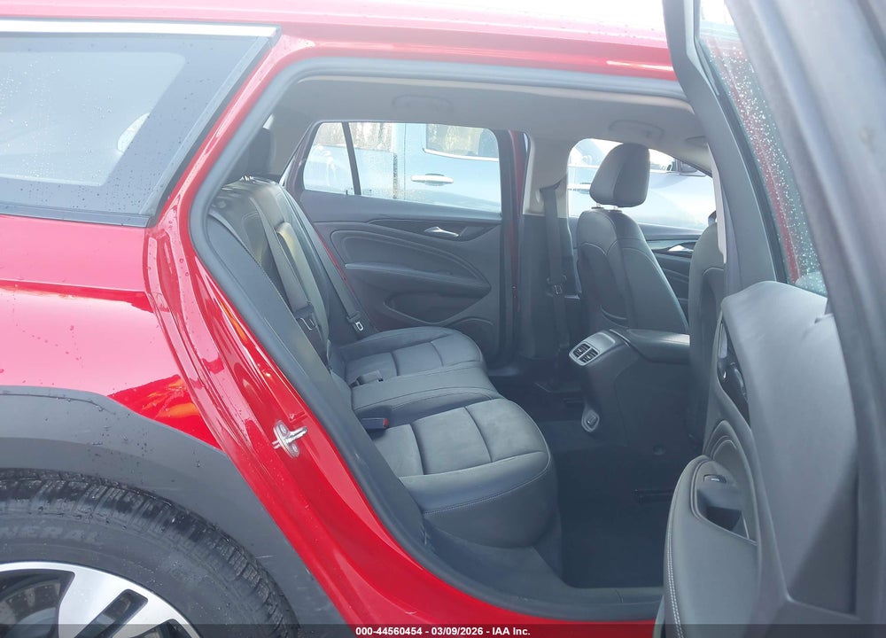 2019 BUICK REGAL TOURX AWD ESSENCE VIN: W04GV8SX1K1009631