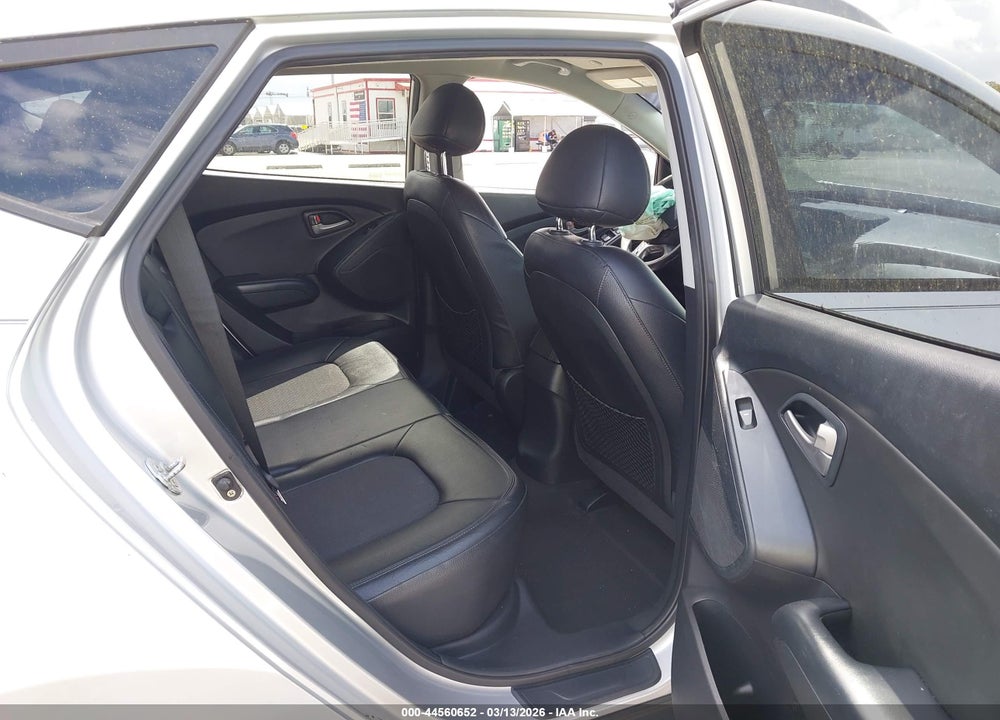 2011 HYUNDAI TUCSON GLS VIN: KM8JU3AC3BU160061