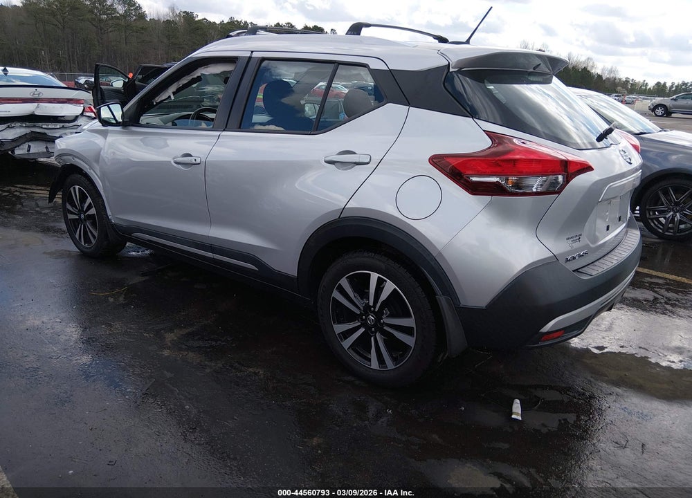 2018 NISSAN KICKS SR VIN: 3N1CP5CU7JL531823