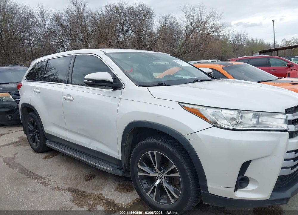 2019 TOYOTA HIGHLANDER LE VIN: 5TDZARFH9KS044570