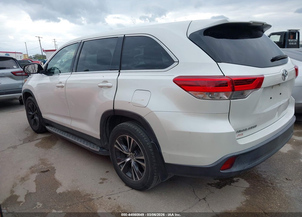 2019 TOYOTA HIGHLANDER LE VIN: 5TDZARFH9KS044570