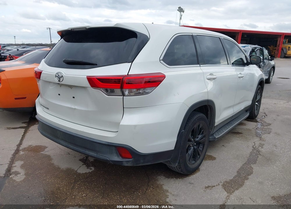2019 TOYOTA HIGHLANDER LE VIN: 5TDZARFH9KS044570