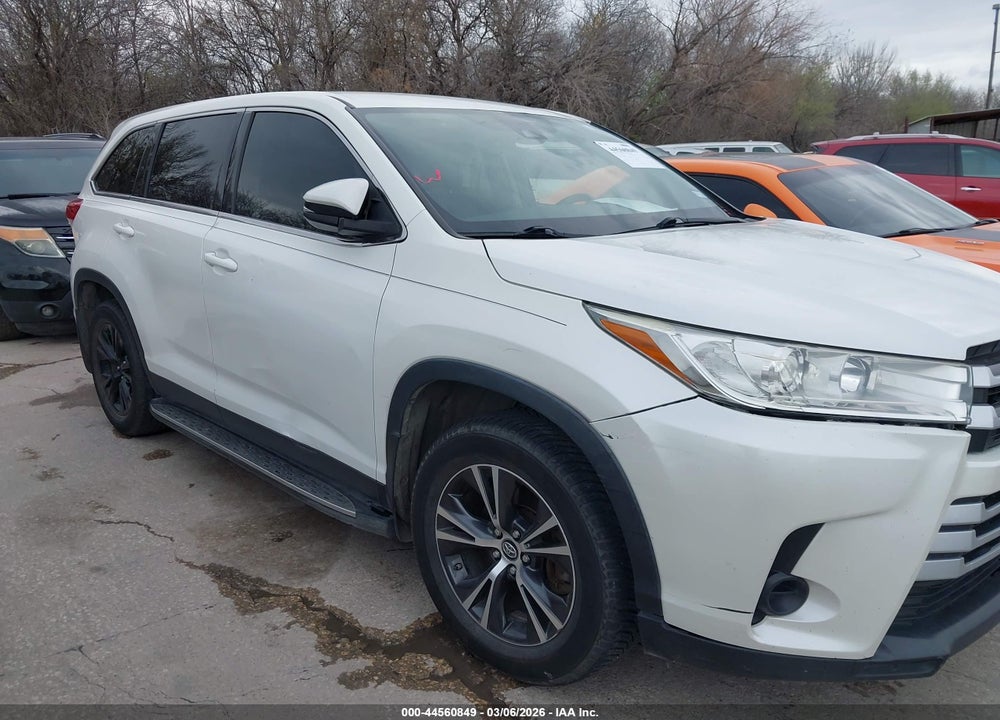 2019 TOYOTA HIGHLANDER LE VIN: 5TDZARFH9KS044570