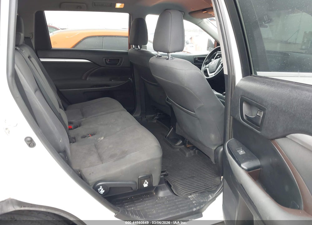 2019 TOYOTA HIGHLANDER LE VIN: 5TDZARFH9KS044570
