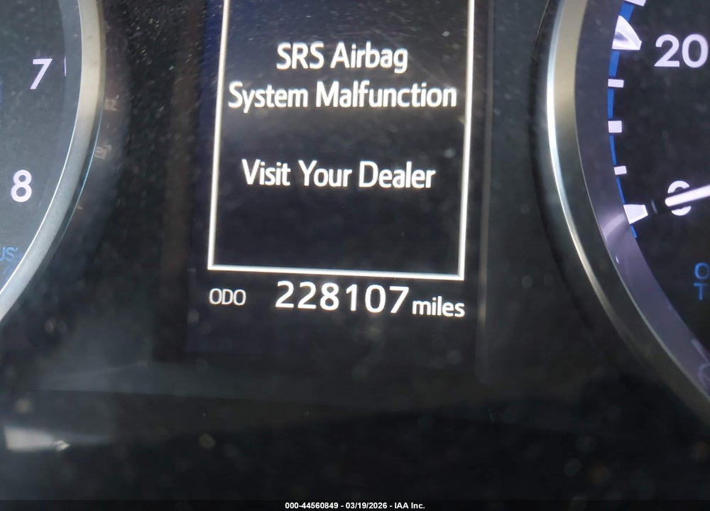2019 TOYOTA HIGHLANDER LE VIN: 5TDZARFH9KS044570
