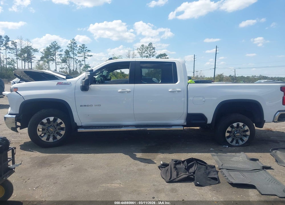 2024 CHEVROLET SILVERADO 2500HD 4WD  STANDARD BED LT VIN: 2GC4YNEY2R1113617