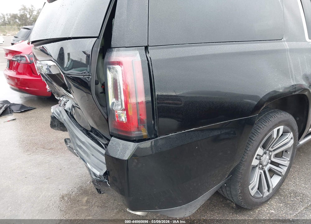 2018 GMC YUKON XL DENALI VIN: 1GKS2HKJ9JR225283