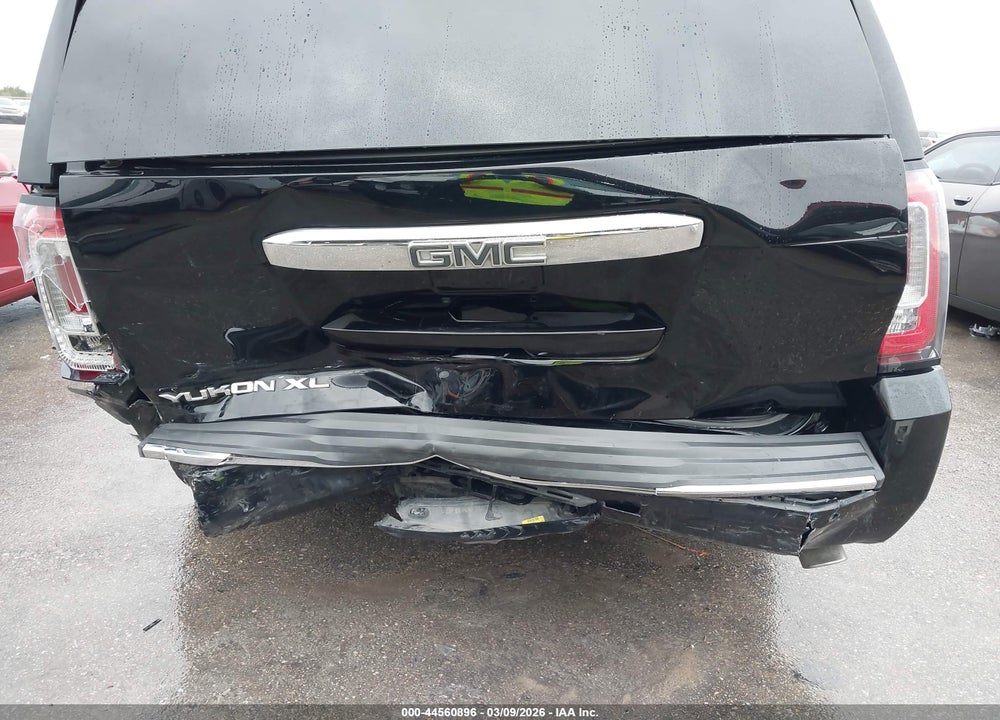 2018 GMC YUKON XL DENALI VIN: 1GKS2HKJ9JR225283