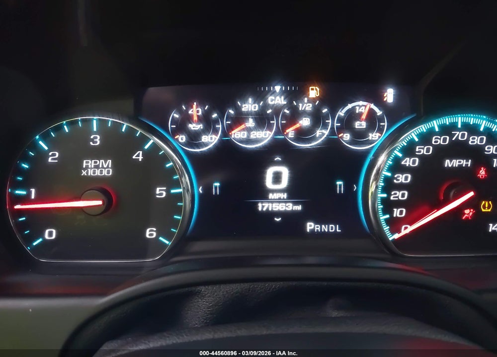 2018 GMC YUKON XL DENALI VIN: 1GKS2HKJ9JR225283