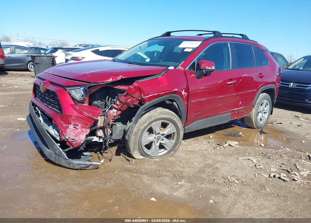 2021 TOYOTA RAV4 XLE VIN: 2T3W1RFV3MW167260