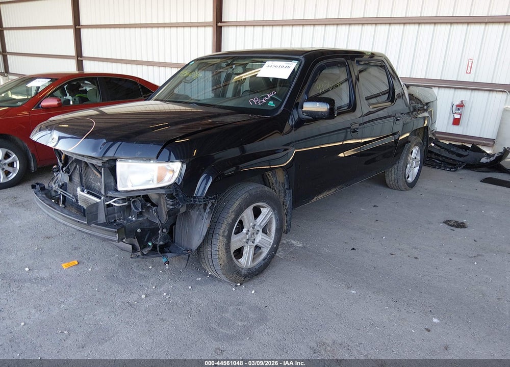 2013 HONDA RIDGELINE RTL VIN: 5FPYK1F58DB005886