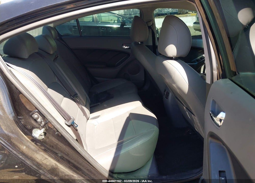 2018 KIA FORTE EX VIN: 3KPFL4A89JE199975