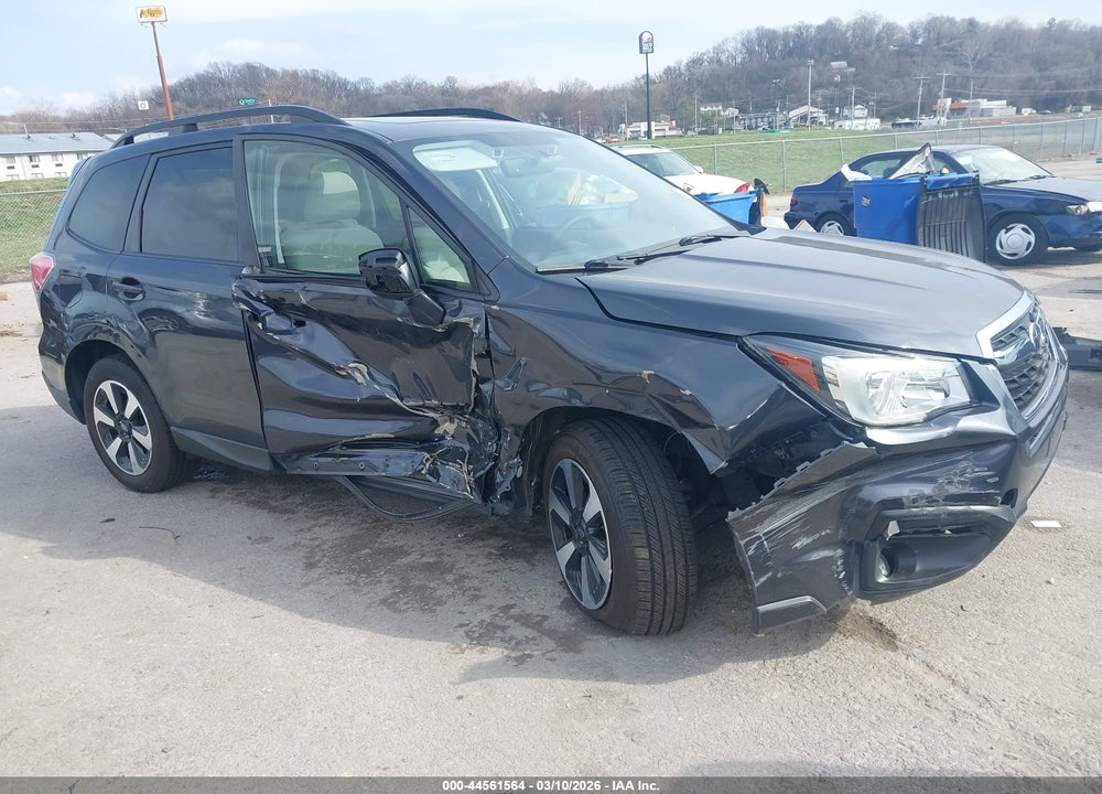 2017 SUBARU FORESTER 2.5I PREMIUM VIN: JF2SJAGC4HH584607